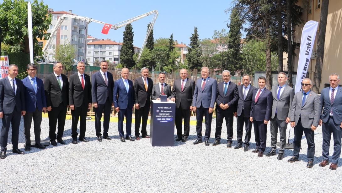 Gölcük'te Eğitime Hayırsever Desteği